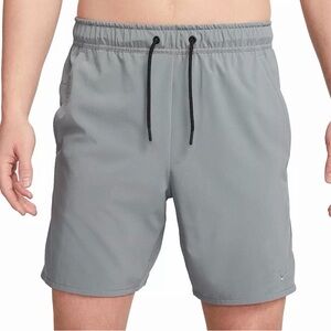 Nike Men's Gray Training Shorts 🩳 DV9330-084 men size S new $65 ❤️🫶🏻